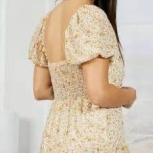 Chic Floral Dress, size M